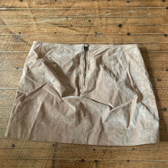BlankNYC camel leather 31 slit normcore versatile mini skirt - Picture 2 of 3